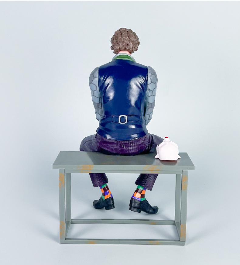 Joker DC Heath Ledger American comic book Dark Knight Joker Suicide Squad anime figurine car ornament doll