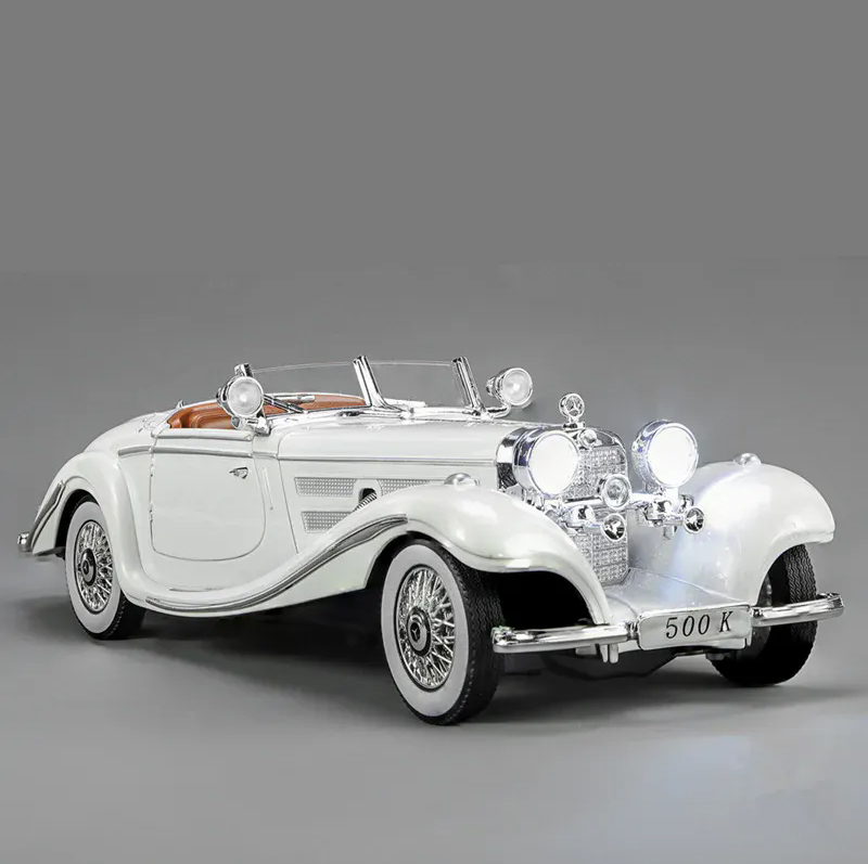 1:24 Die-cast car model nostalgic classic car ornaments toy car