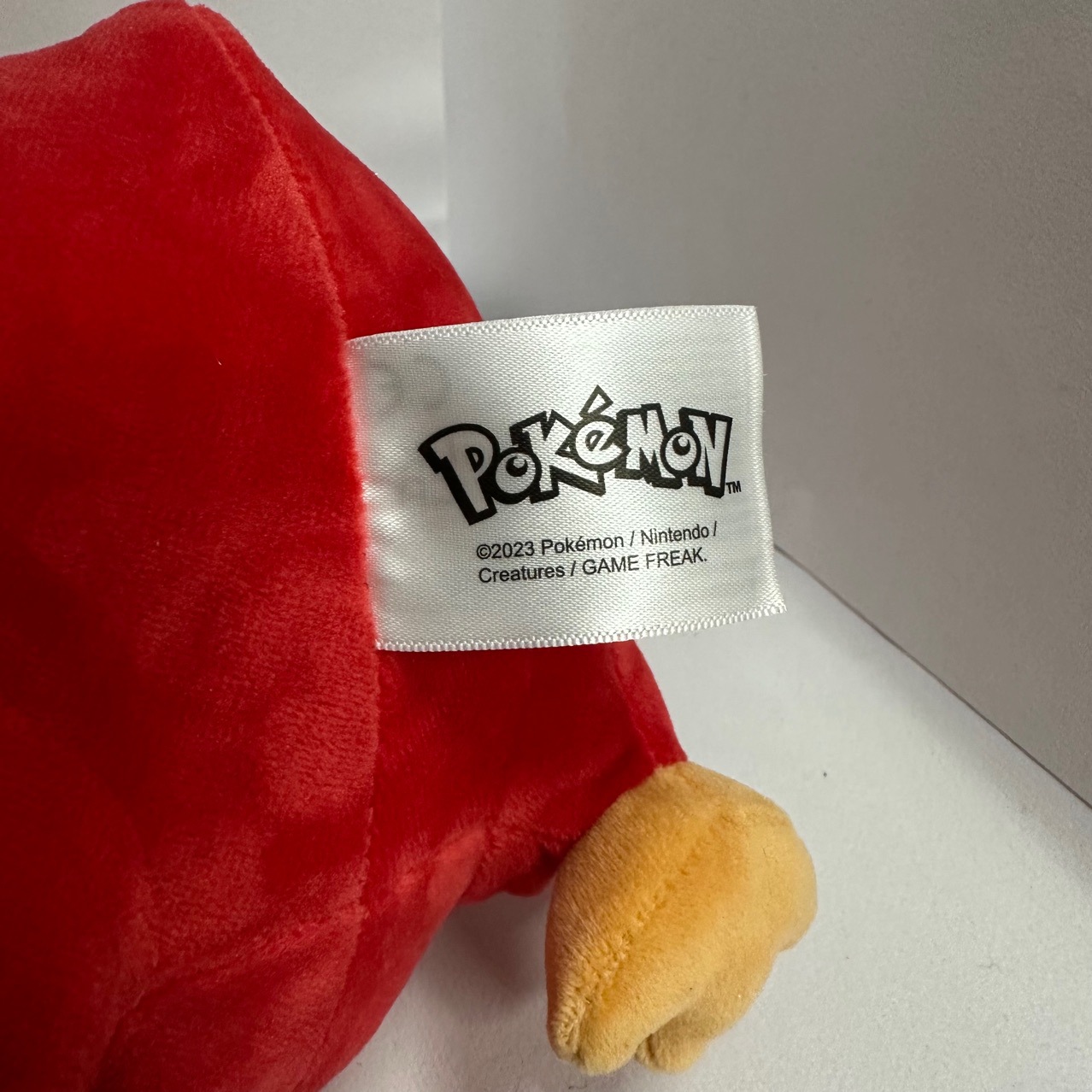 Hot selling 20cm medium size Daruma fiery red tumbler plush doll toy wholesale