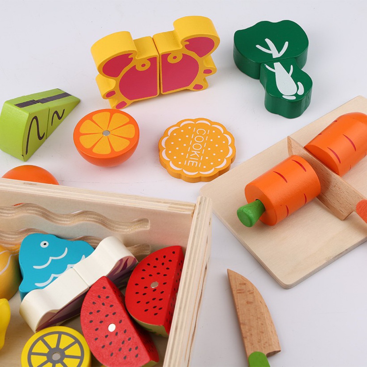 Children's pretend play vegetable and fruit cutting toy, baby kitchen cooking food educational wooden toy