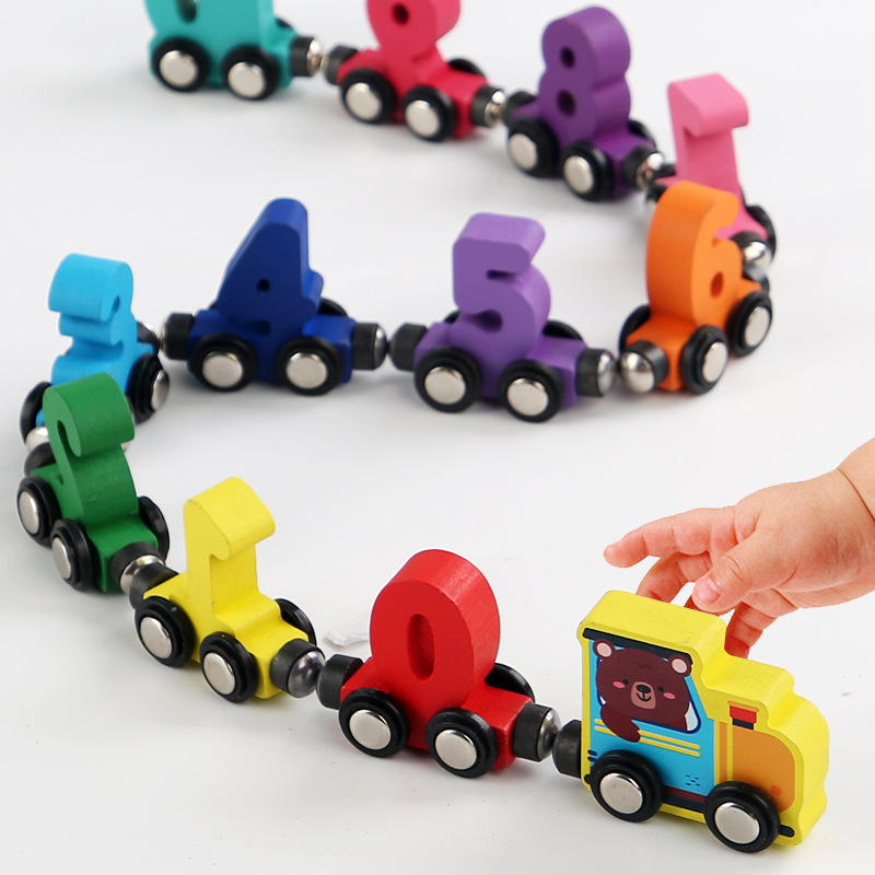 Magnetic 12-section train with numbers 0-10