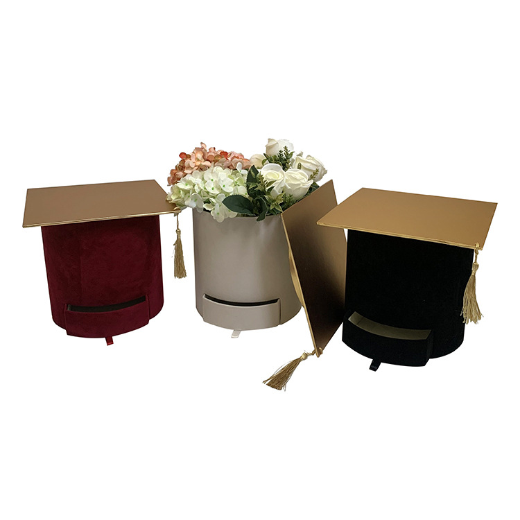 Caja de Flores de Felpa con Forma de Birrete de Graduación Olipai - Para Arreglos Florales y Regalos de Temporada - Venta al por Mayor para Proveedores de Eventos