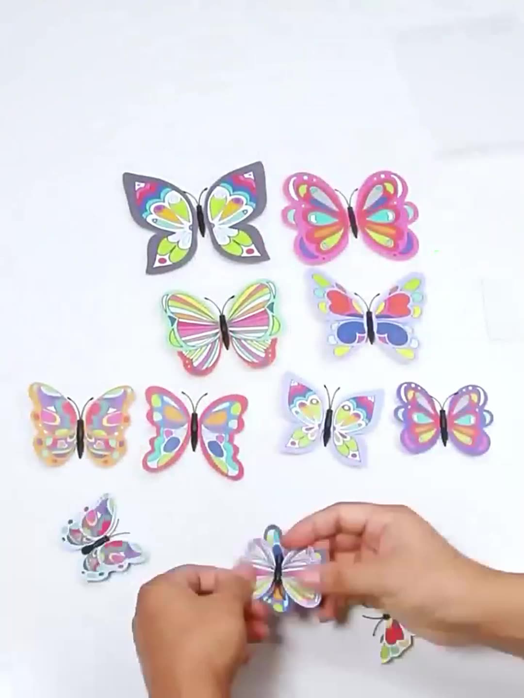 Mariposas de Plástico 3D de una Capa - Adhesivos de Colores Vibrantes para Pared - Decoración Creativa para Hogar y Mayoristas