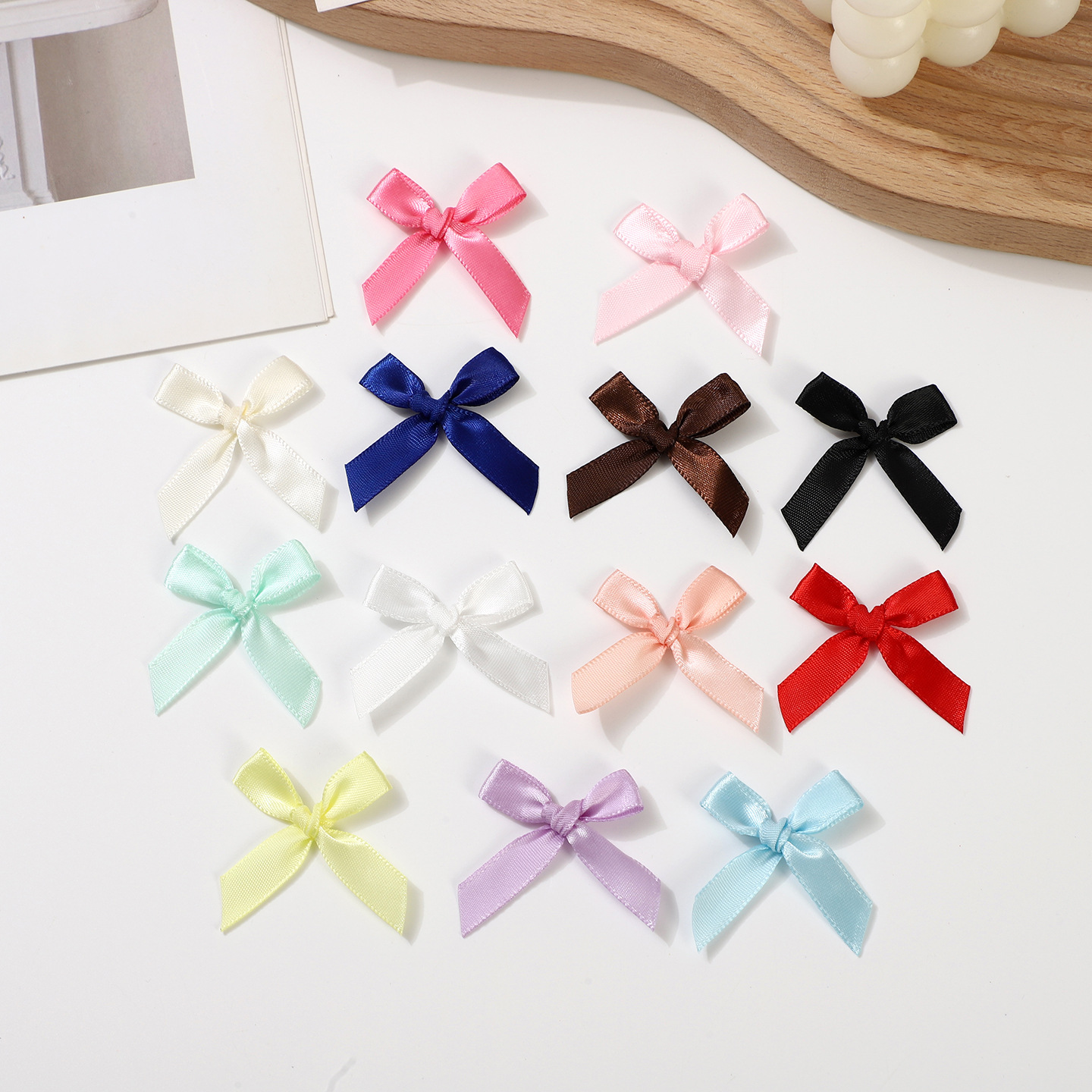 Moños de Tela en Stock - Componentes para Fabricación de Accesorios de Pelo, Ropa y Calzado - Proveedor Mayorista con Envío Inmediato 