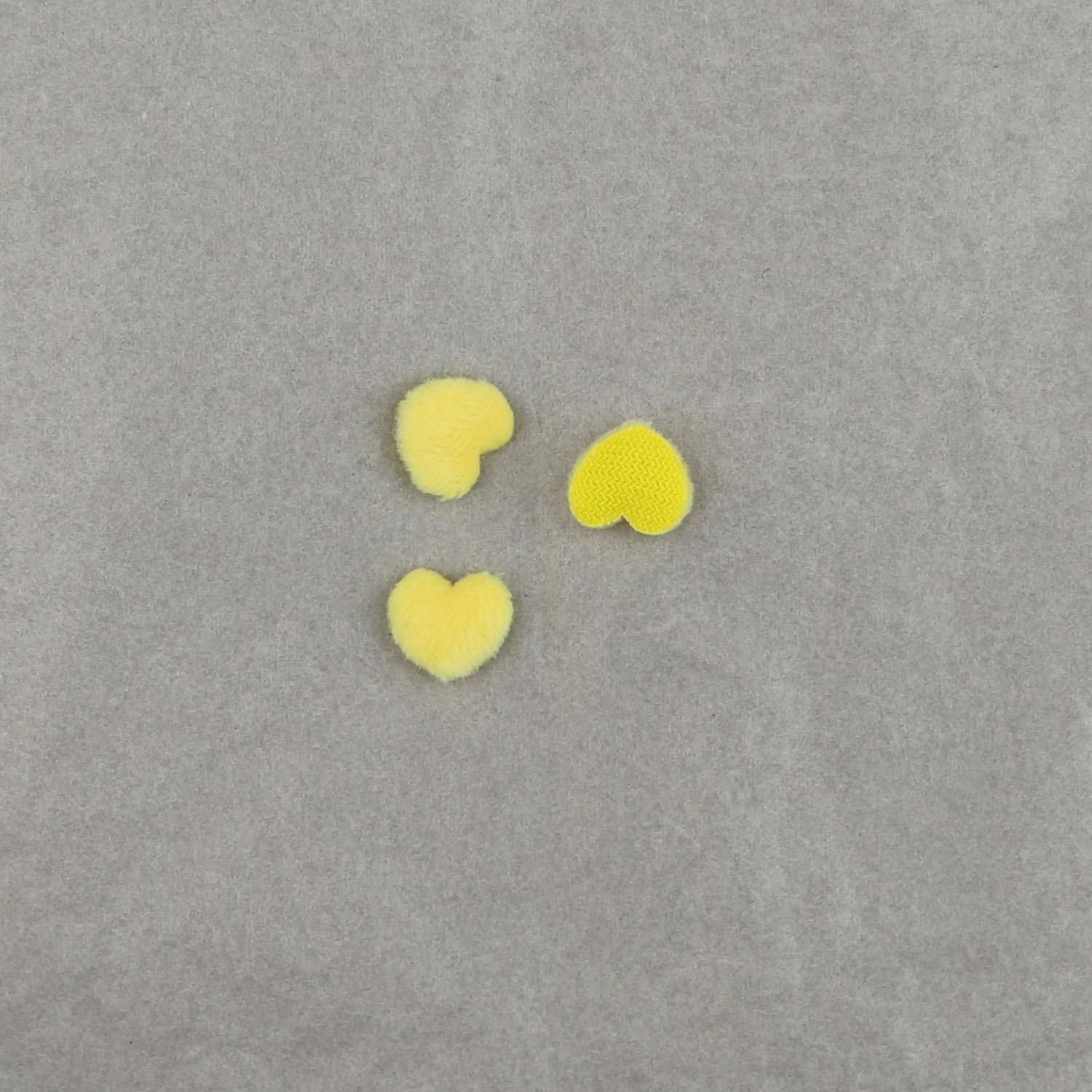 Corazones Mini de Franela de 1cm - Componentes de Precisión para Fabricación de Accesorios de Pelo, Ropa y Juguetes - Proveedor Mayorista