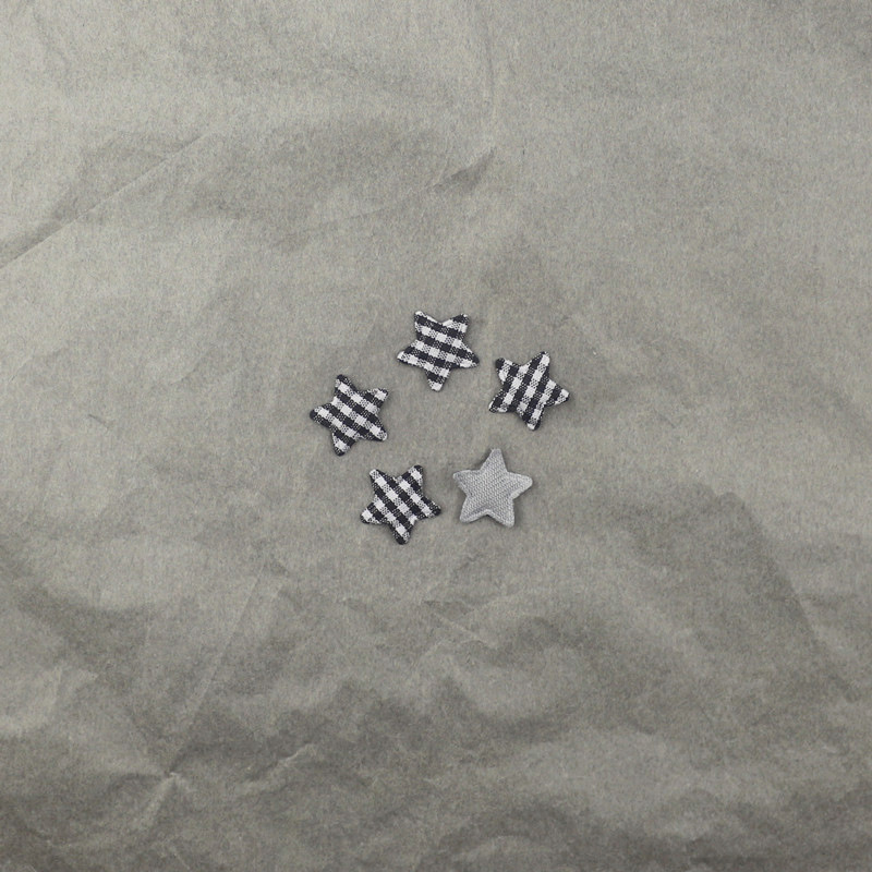 Estrellas de Tela de Cuadros de 1.8cm - Componentes para Fabricación de Juguetes, Muñecas y Accesorios de Pelo - Proveedor Mayorista 