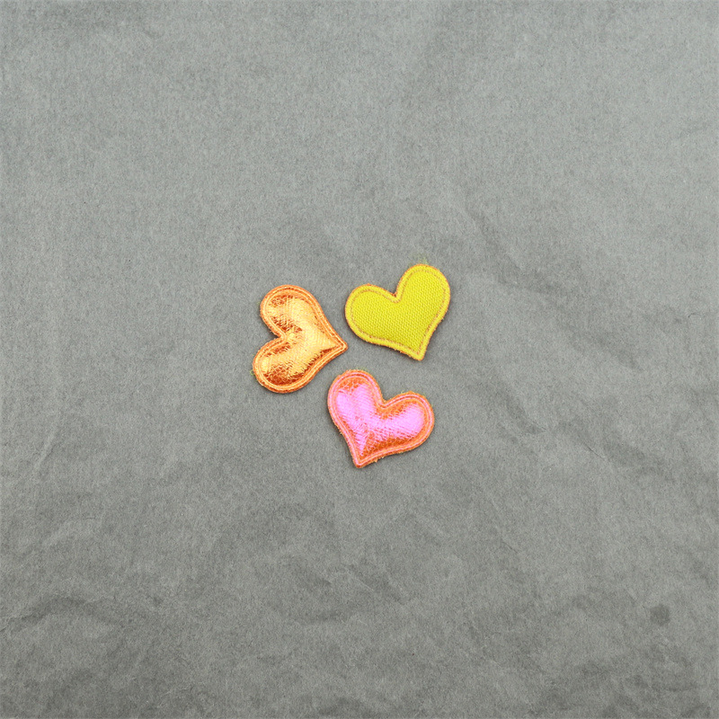 Corazones de Pana Brillante de 2.5cm con Estampado - Componentes para Fabricación de Accesorios de Pelo y Manualidades - Proveedor Mayorista