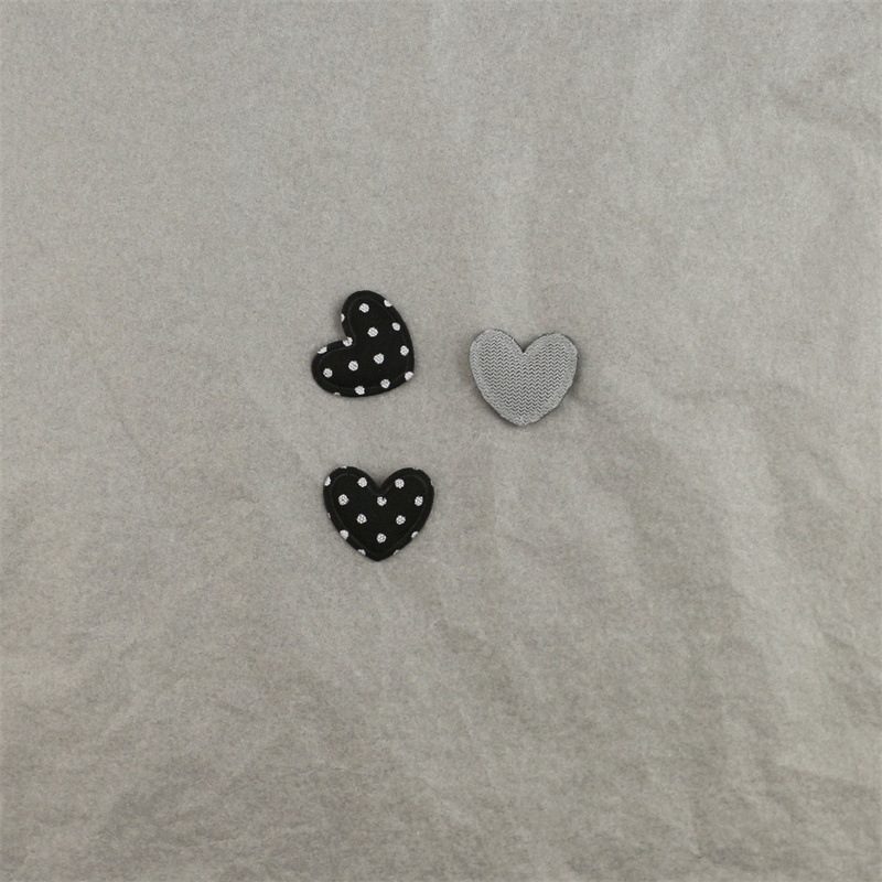 Corazones de Tela de Puntos de 1.8cm con Estampado - Componentes para Fabricación de Accesorios de Pelo, Ropa, Juguetes y Manualidades - Proveedor Mayorista