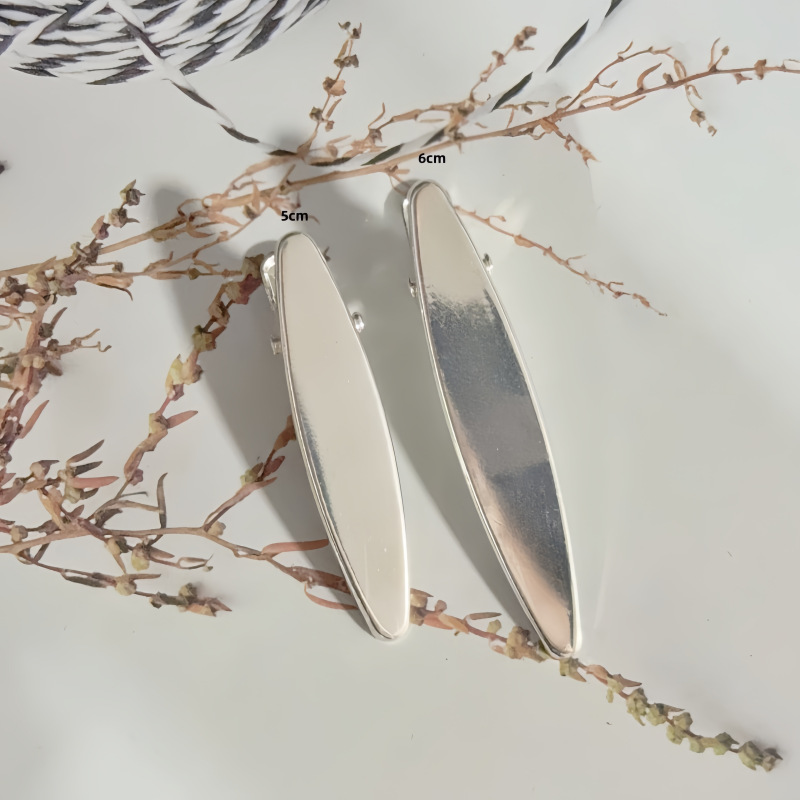 Pinzas de Pato Coreanas con Diseño Calado - Broches Planos Dorados para Cabello 