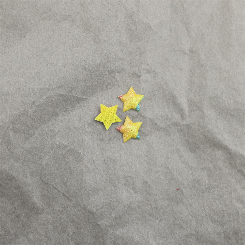 Estrellas Brillantes de 1.3cm con Estampado - Componentes para Fabricación de Accesorios de Pelo, Ropa de Muñecas y Manualidades - Proveedor Mayorista