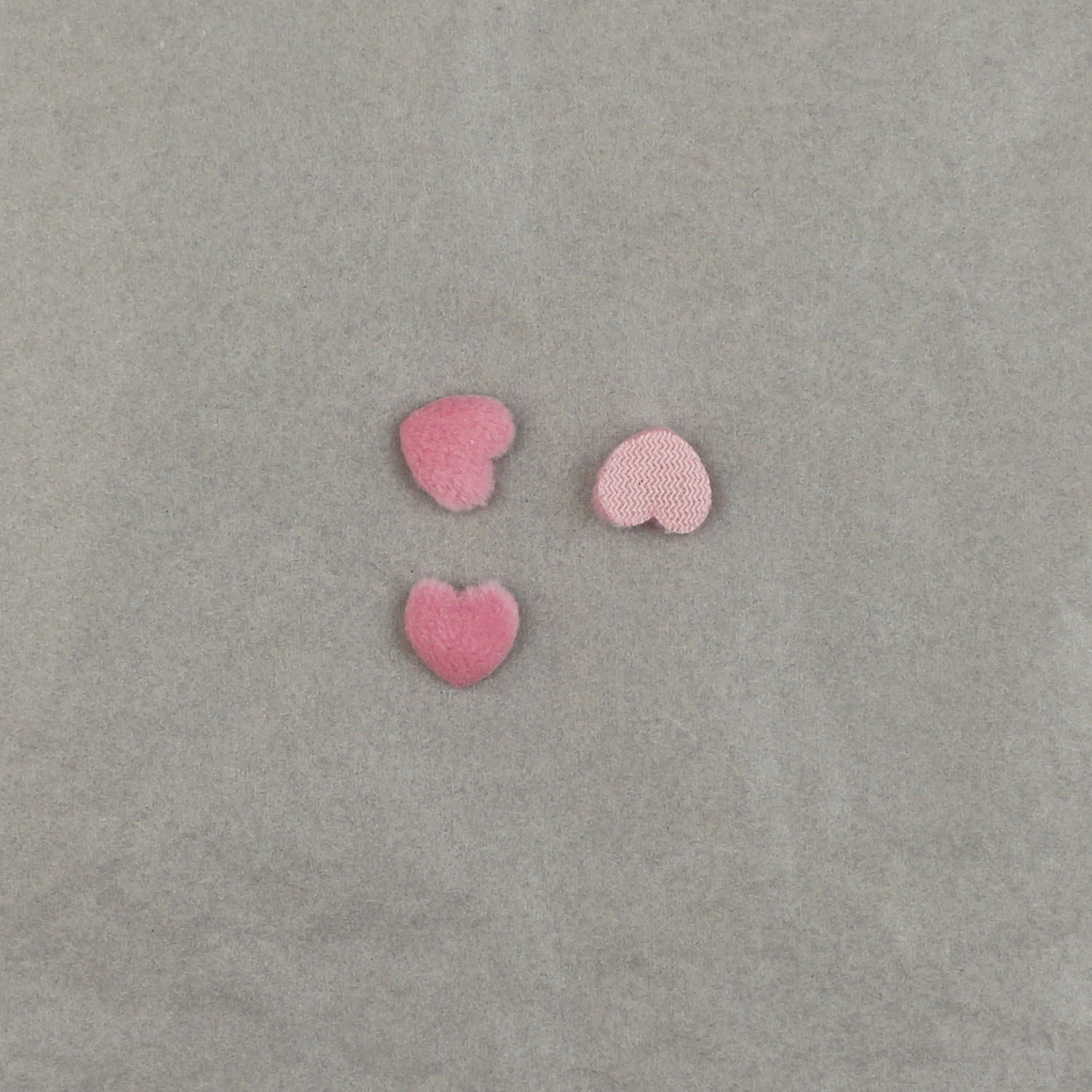 Corazones Mini de Franela de 1cm - Componentes de Precisión para Fabricación de Accesorios de Pelo, Ropa y Juguetes - Proveedor Mayorista