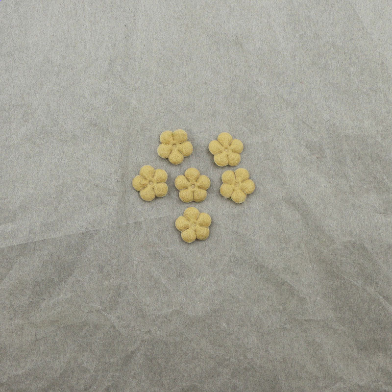 Flores Mini de Fieltro de 1cm - Componentes de Precisión para Fabricación de Accesorios de Pelo, Ropa, Calzado y Manualidades - Proveedor Mayorista