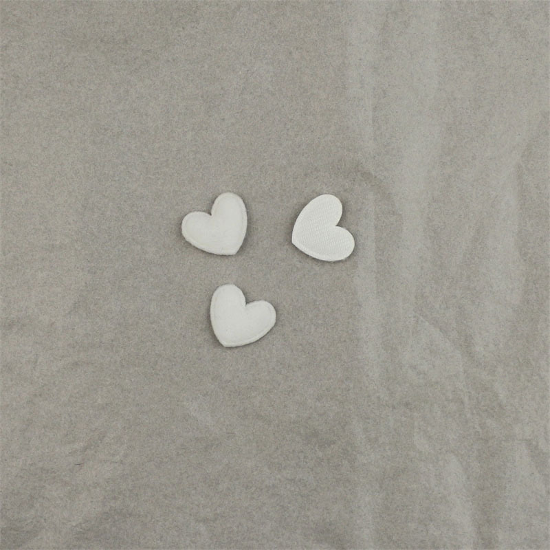 Corazones de Franela de 1.8cm - Componentes para Fabricación de Accesorios de Pelo, Ropa, Juguetes y Manualidades - Proveedor Mayorista 