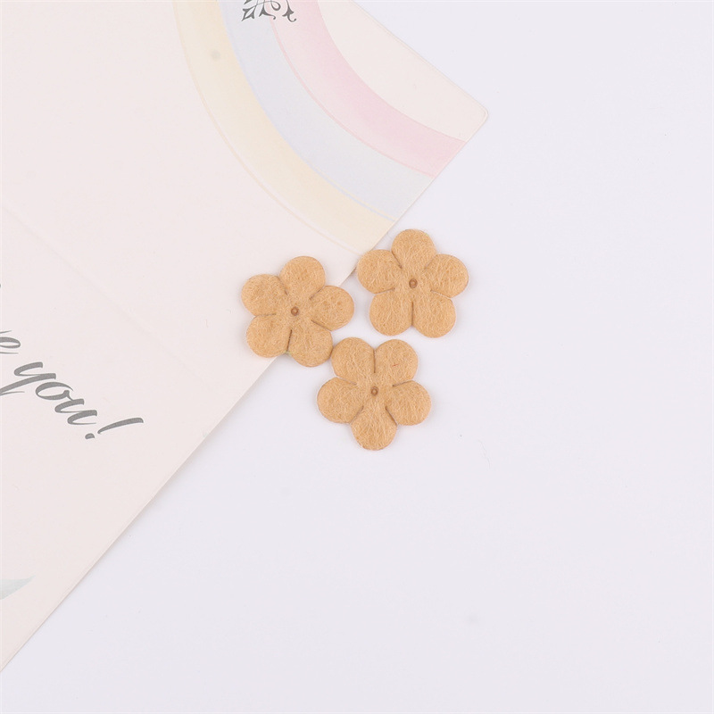 Flores de Fieltro de 2cm - Componentes para Fabricación de Accesorios de Pelo, Ropa, Juguetes y Manualidades - Proveedor Mayorista