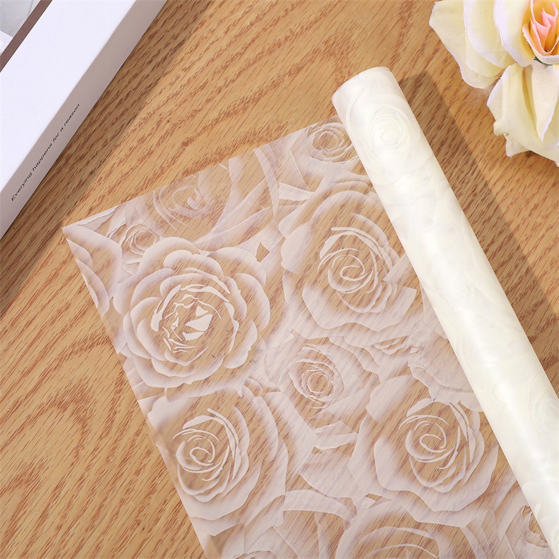 Papel para Envolver Rosas con Diseño Clásico - Impermeable para Bouquets - Uso en San Valentín, Cumpleaños y Eventos - Venta al por Mayor para Florerías (Mín. 500 Hojas)