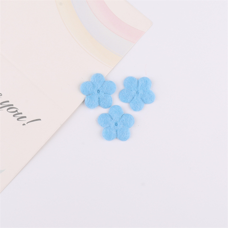 Flores de Fieltro de 2cm - Componentes para Fabricación de Accesorios de Pelo, Ropa, Juguetes y Manualidades - Proveedor Mayorista
