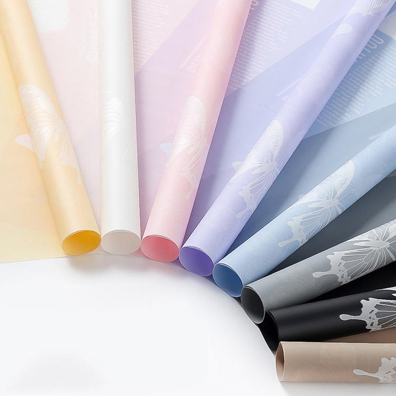 Film Plástico para Envolver Flores con Diseño de Mariposas - Papel Transparente Impermeable para Arreglos Florales - Fabricante Directo para Venta al por Mayor (Mín. 100 Rollos)
