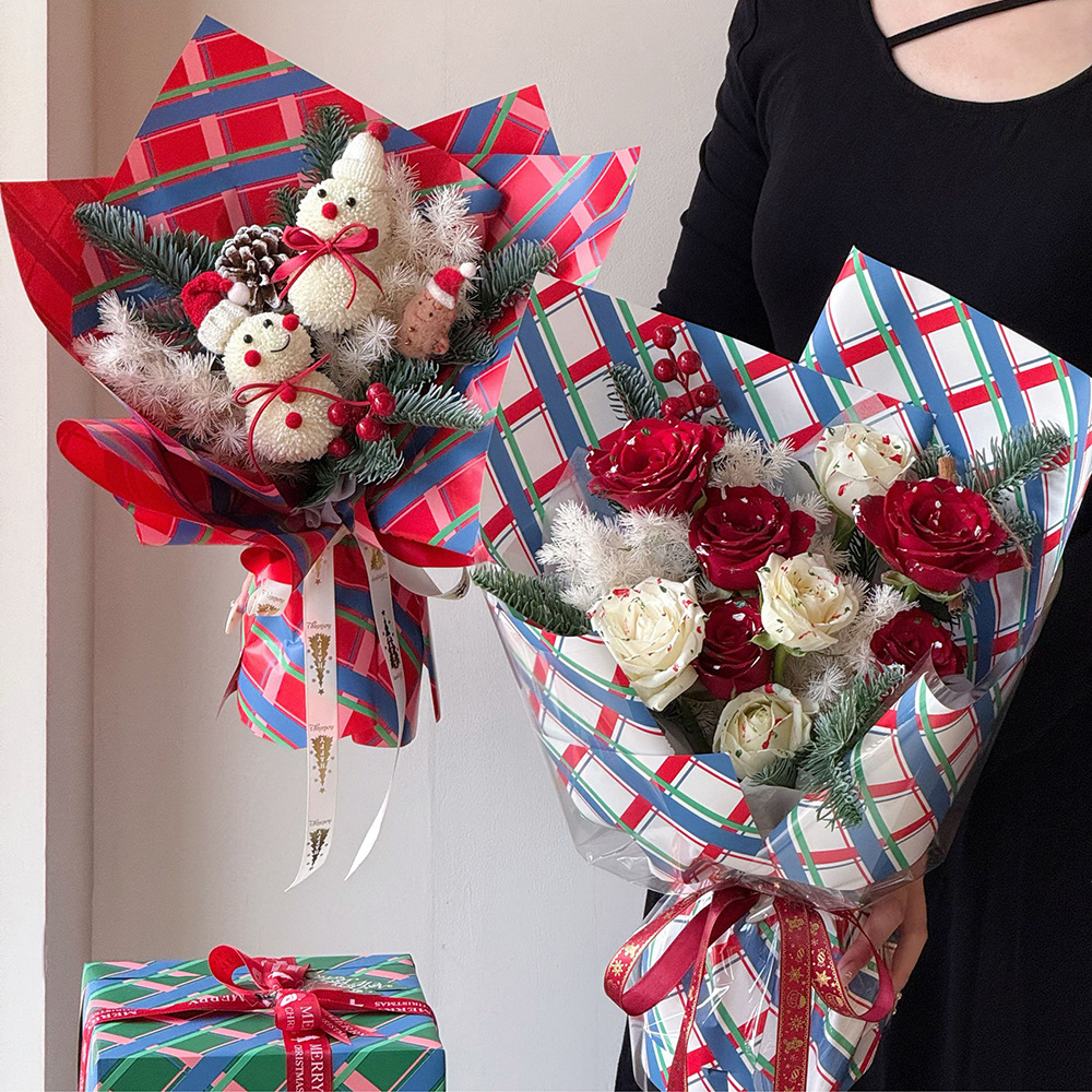 Papel para Regalo a Cuadros Navideños (Rojo y Verde) - Diseño Clásico para Flores, Regalos y Cumpleaños - Suministro Exclusivo para Mayoristas - Temporada 2025