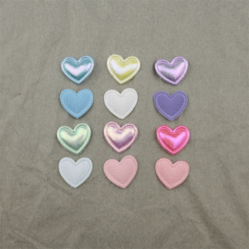 Corazones de Tela Nacarada de 1.7cm - Componentes para Fabricación de Accesorios de Pelo, Ropa, Calzado y Manualidades - Proveedor Mayorista