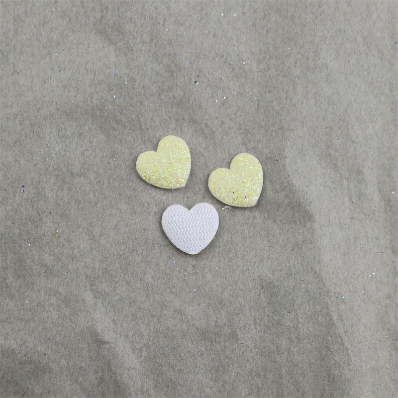 Corazones Mini Brillantes de 1cm con Purpurina - Componentes para Fabricación de Accesorios de Pelo, Calcetines, Juguetes de Peluche y Manualidades - Proveedor Mayorista