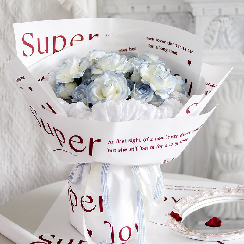 Papel para Ramos en Esfera/Round Bouquet con Letras 'Te Amo' - Tendencia en Redes 2025 - Material Premium para Floristerías - Venta Exclusiva al por Mayor