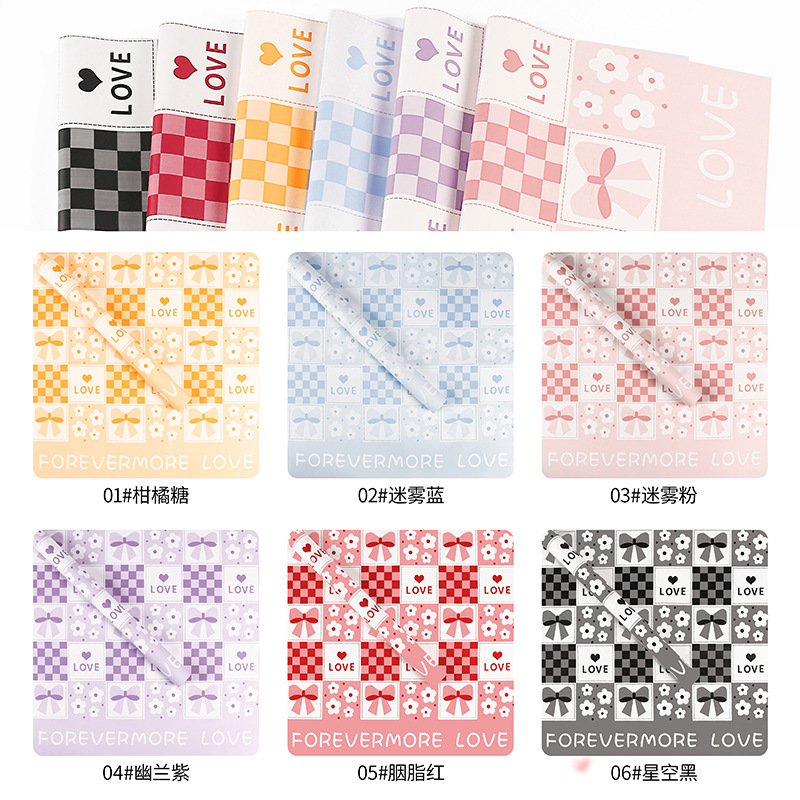 Papel para Flores con Diseño 'Love' y Corazones Dulces - Para Declaraciones de Amor y San Valentín - Acabado de Lujo para Bouquets Románticos - Venta al por Mayor para Florerías