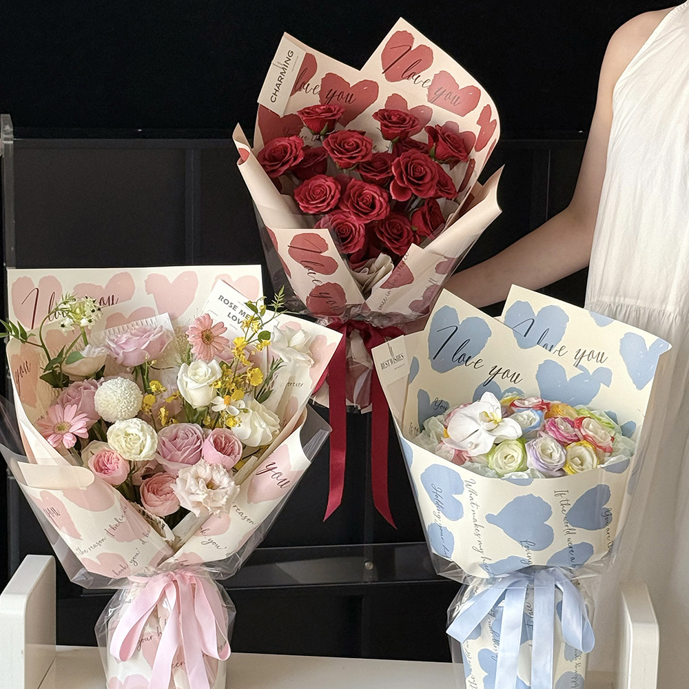 Papel para Envolver Flores con Motivo de Corazón - Qixi y San Valentín - Papel Impermeable de Gran Tamaño para Floristería - Venta al por Mayor (Mín. 500 Hojas)