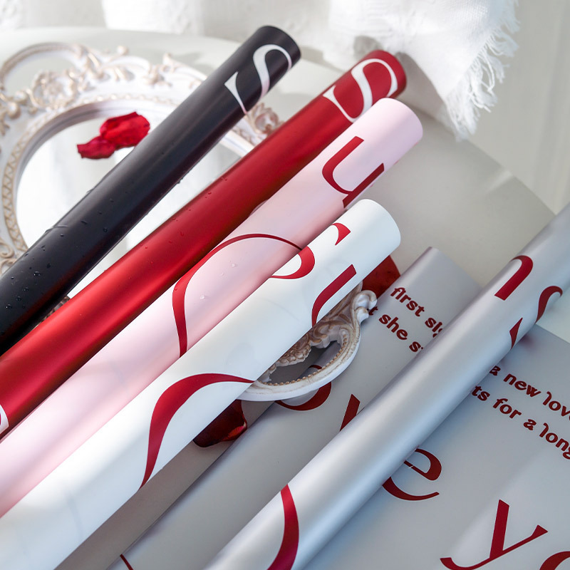 Papel para Ramos en Esfera/Round Bouquet con Letras 'Te Amo' - Tendencia en Redes 2025 - Material Premium para Floristerías - Venta Exclusiva al por Mayor