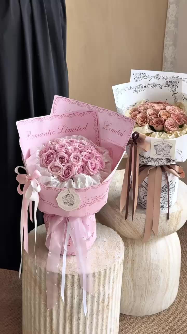 Papel Kraft para Envolver Flores 'Rose Story' - Grosor Extra para Días Festivos (Día de San Valentín, Qixi) - 500 Hojas - Venta al por Mayor para Florerías
