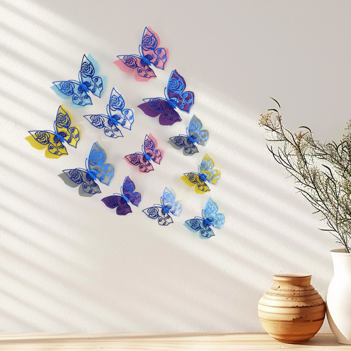 Mariposas Adhesivas 3D con Acabado Metálico - Diseño Calado y Colores Elegantes - Decoración Moderna para Pared de Sala y Comercios - Para Mayoristas y Diseñadores de Interiores