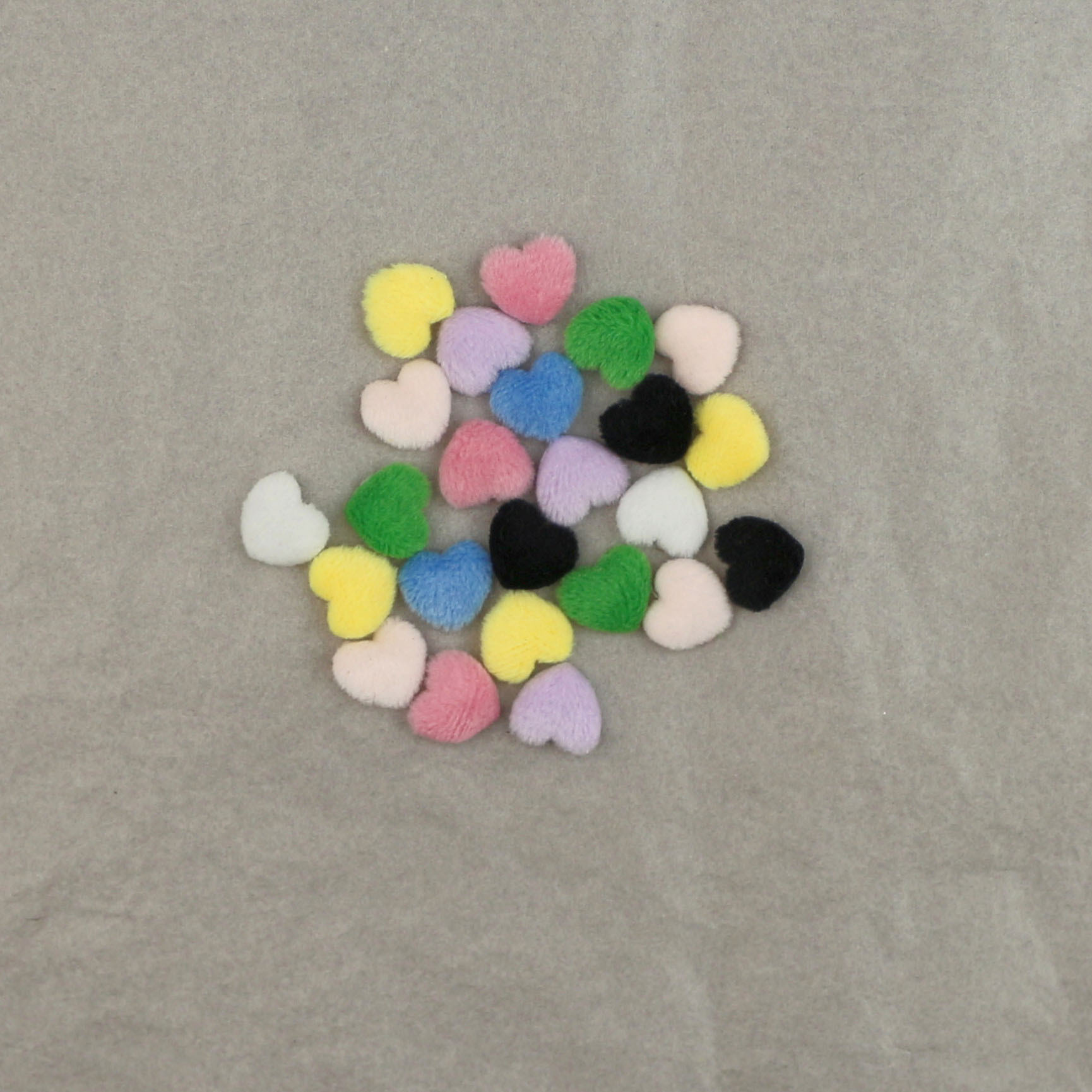 Corazones Mini de Franela de 1cm - Componentes de Precisión para Fabricación de Accesorios de Pelo, Ropa y Juguetes - Proveedor Mayorista