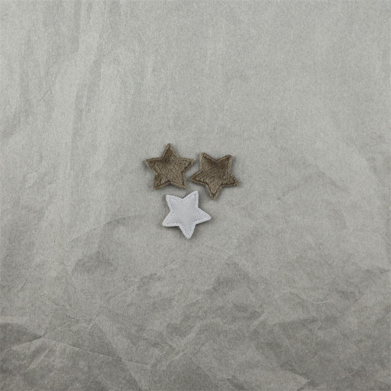 Estrellas de Felpa de 2.5cm para Muñecas - Componentes para Fabricación de Accesorios de Pelo, Ropa y Manualidades - Proveedor Mayorista