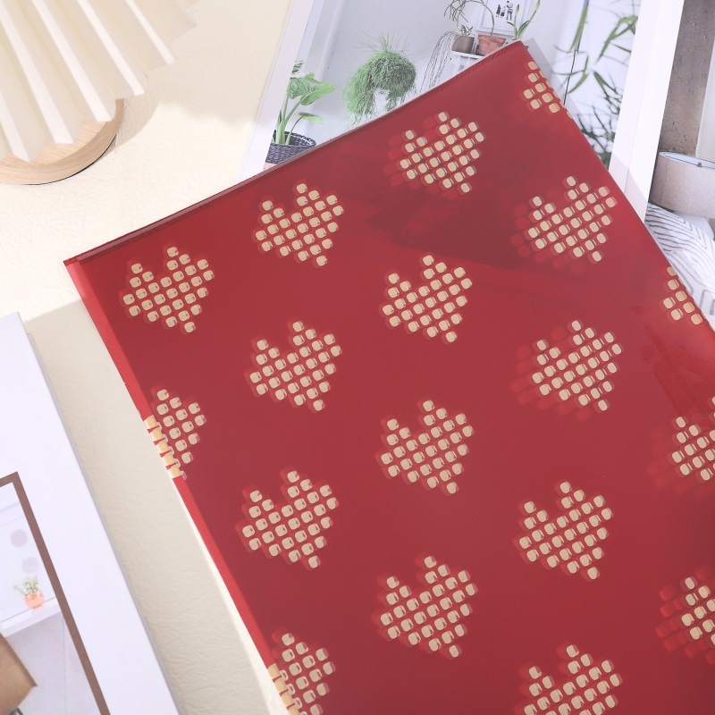 Papel para Flores con Puntos de Corazones - Superficie Mate Impermeable - Fabricante Directo de Material para Floristería - Venta al por Mayor (Mín. 300 Rollos)