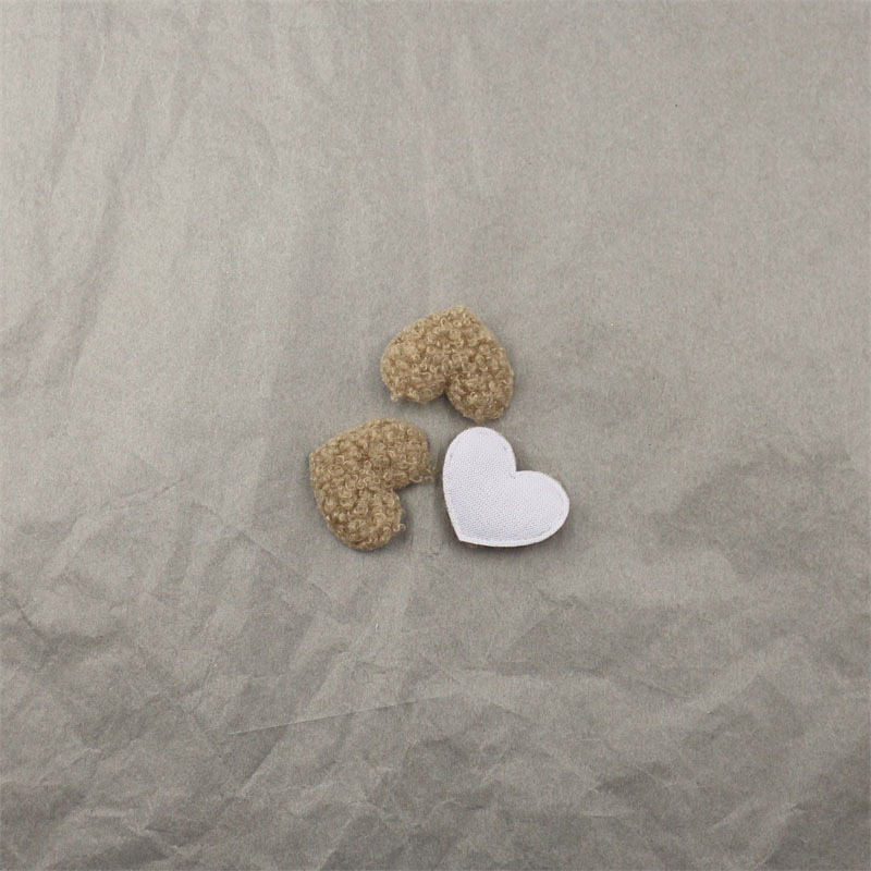 Corazones de Felpa Tipo Teddy de 3.5cm - Componentes para Fabricación de Accesorios de Pelo, Diademas y Manualidades - Proveedor Mayorista