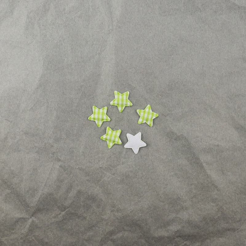 Estrellas de Tela de Cuadros de 1.8cm - Componentes para Fabricación de Juguetes, Muñecas y Accesorios de Pelo - Proveedor Mayorista 