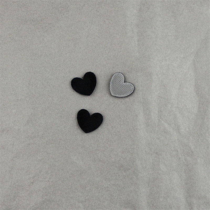 Corazones de Franela de 1.8cm - Componentes para Fabricación de Accesorios de Pelo, Ropa, Juguetes y Manualidades - Proveedor Mayorista 