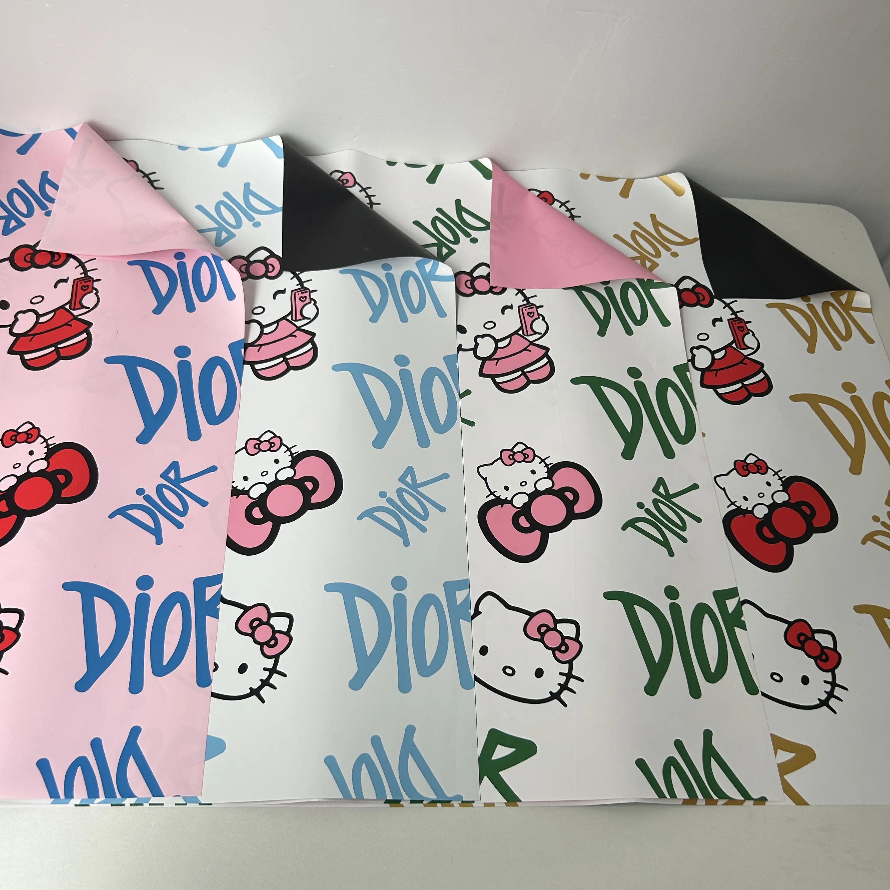 Papel Coreano Doble Color Hello Kitty - Impermeable para Flores (Fabricante Directo) | Rollos Mayoreo MX-ywys