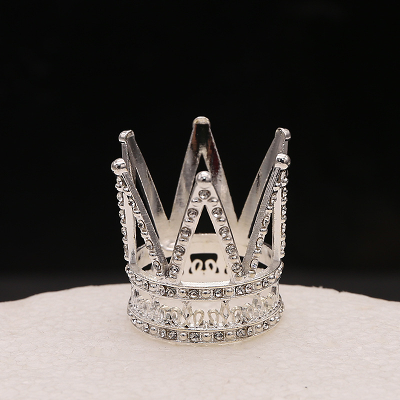Pequeña corona pastel decoración retro mini corona de cumpleaños para niños（37#）