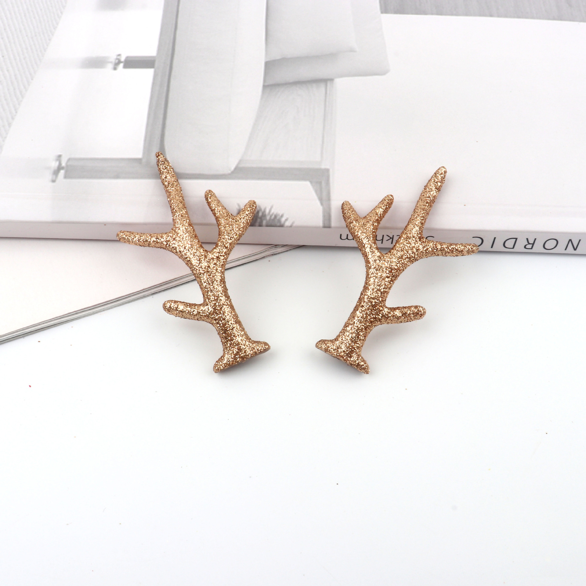 Papel para Ramos Navideños con Diseño de Cuernos de Reno - Material para Manzanas de Nochebuena y Arreglos Florales | DIY y Floristería-ywys