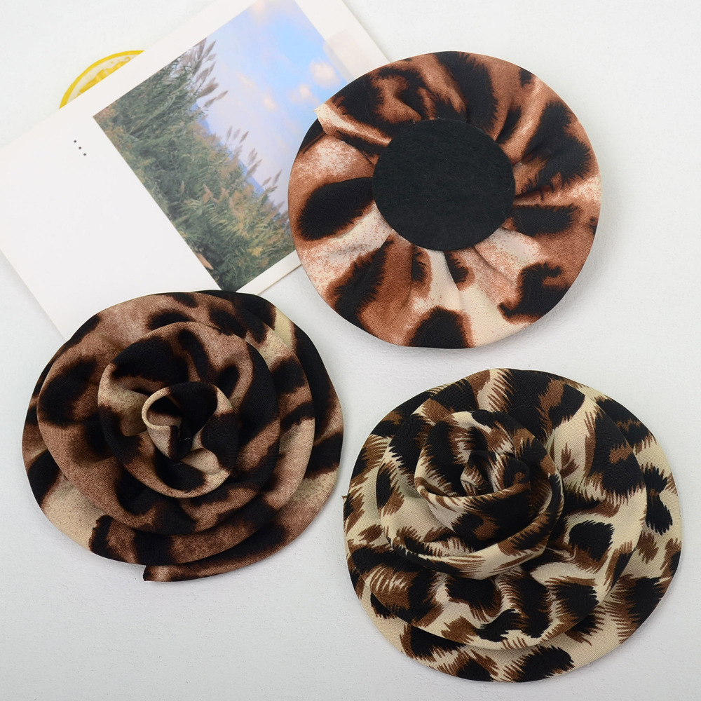 Rosas 3D retro de tela leopardo - Flores con forma de trompeta para accesorios, calzado y moda - Proveedor mayorista-ywys