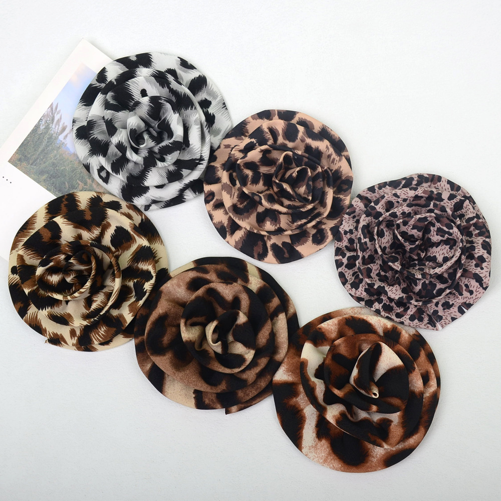 Rosas 3D retro de tela leopardo - Flores con forma de trompeta para accesorios, calzado y moda - Proveedor mayorista-ywys