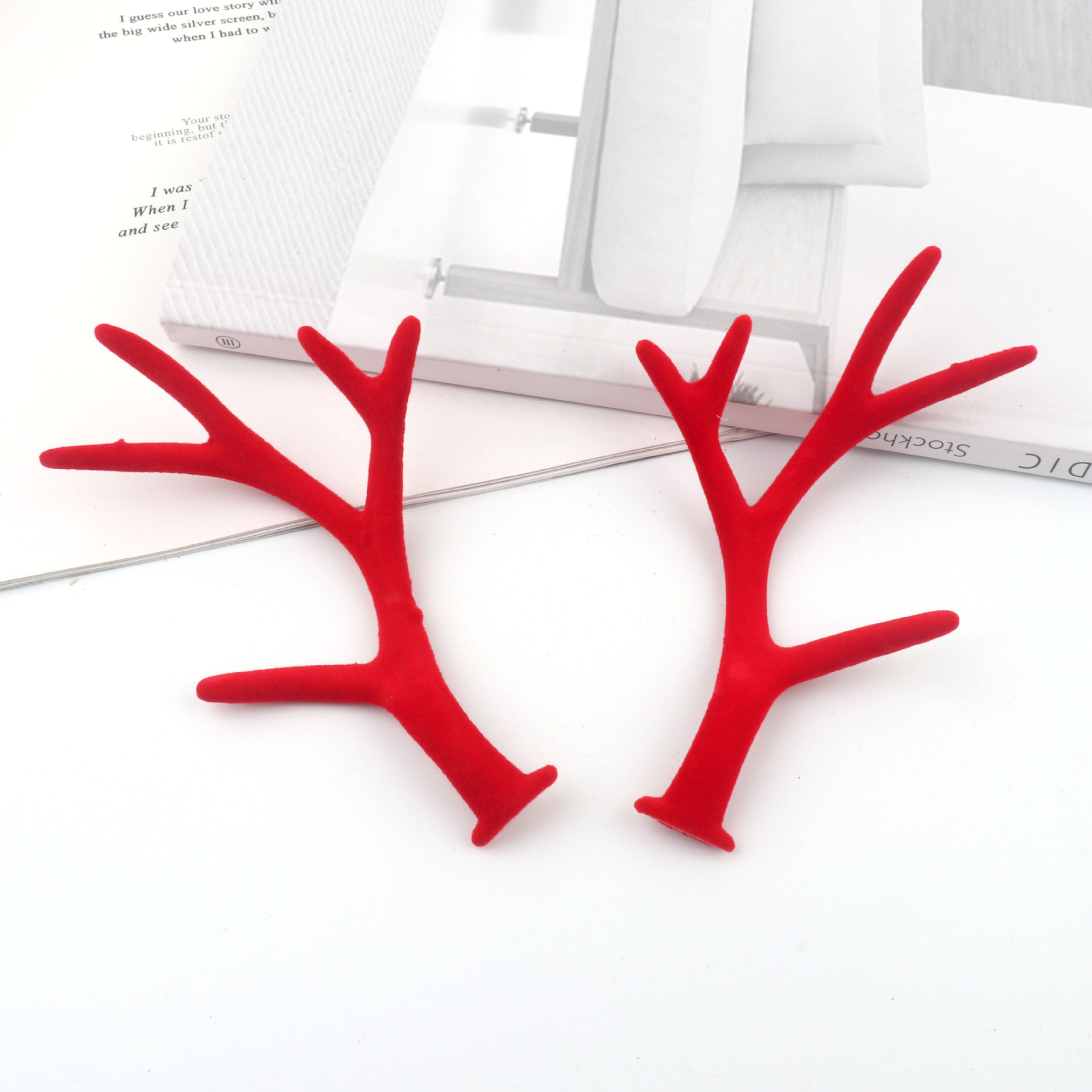 Papel para Ramos Navideños con Diseño de Cuernos de Reno - Material para Manzanas de Nochebuena y Arreglos Florales | DIY y Floristería-ywys