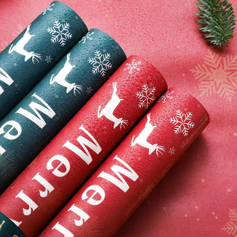 Papel de Regalo Navideño con Diseño de Reno - Verde Navideño para Manzanas y Ramos Florales