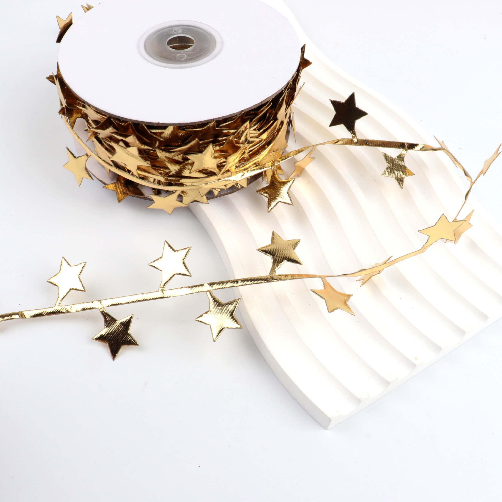 Cintas Decorativas Estrelladas Navideñas - Para Regalos, Arreglos Florales y Manualidades | Venta al por Mayor-ywys