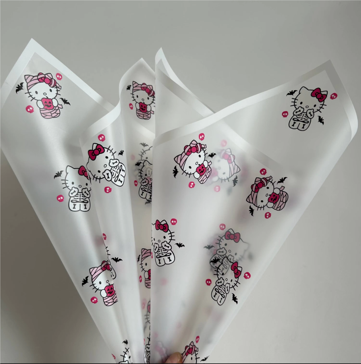 Papel Coreano Hello Kitty para Flores - Material Floral Premium con Brillo Perla (Textura Piel de Melocotón) -ywys