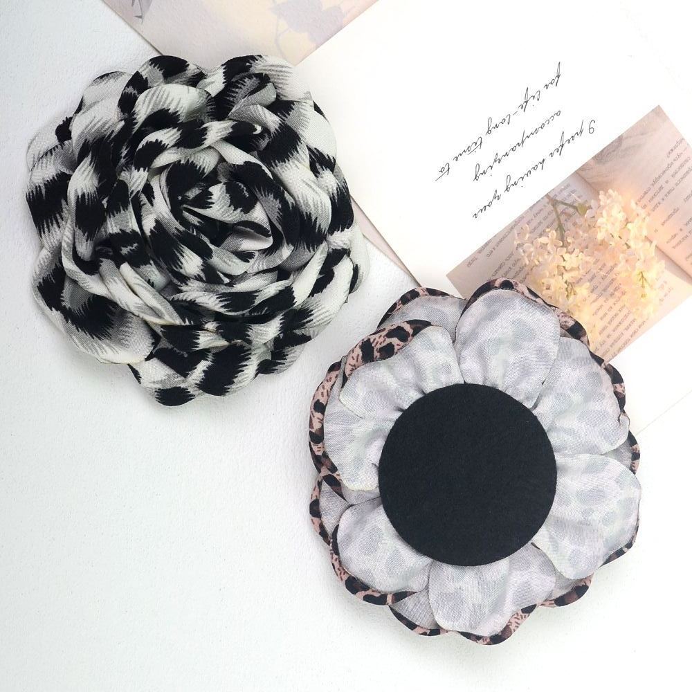 Flores de camelia bicolor estilo leopardo vintage - Flores quemadas para accesorios, broches y moda - Proveedor mayorista-ywys
