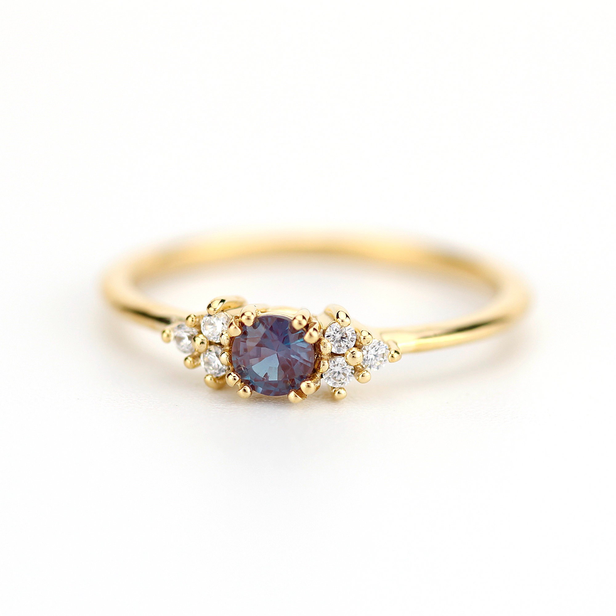 Always Here Simple Diamond Ring