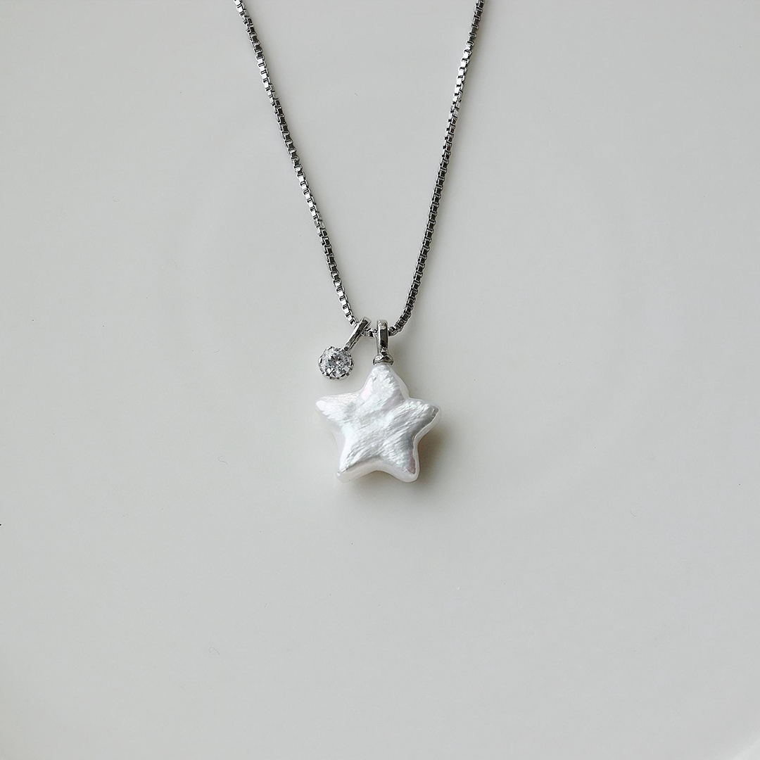 You’re Not Alone Baroque Pearl Star Necklace