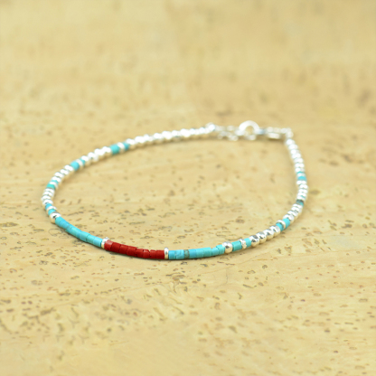 Diabetes Awareness Tiny turquoise And Bead Bracelet