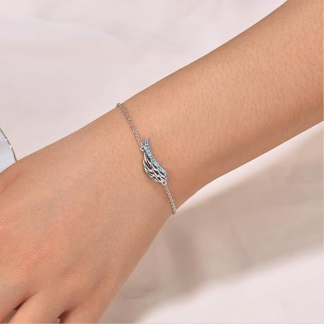 Hug From Heaven Ring Blue Bracelet